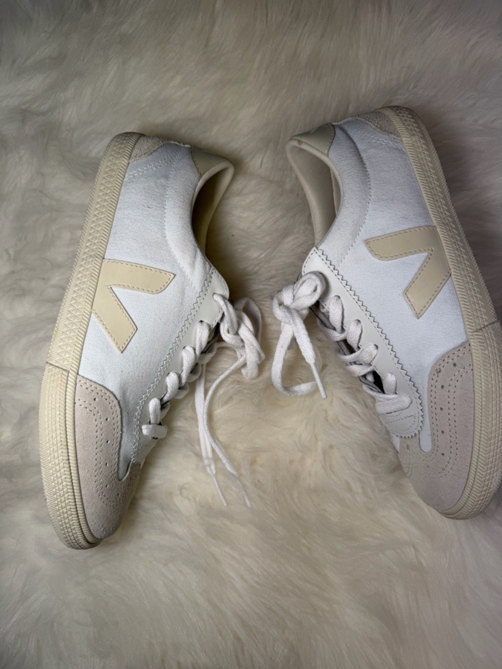 Volley O.T. Sneaker (Women) - Picture 3 of 8